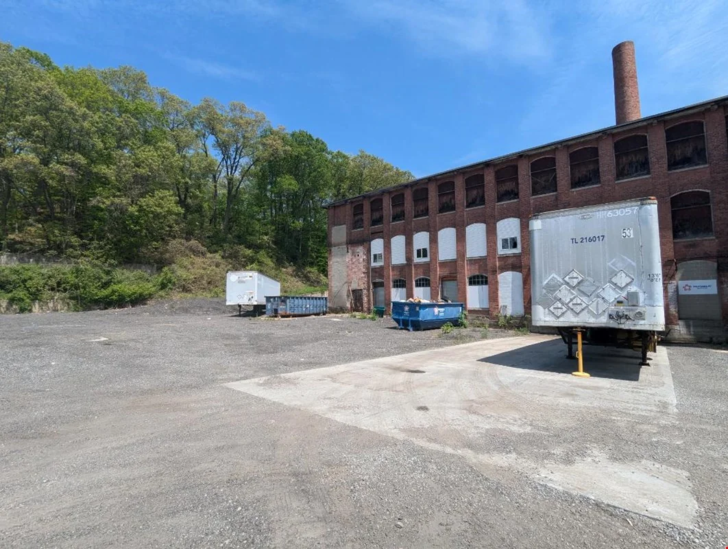 292 E School Street , Woonsocket, RI 02895 — Lease in Woonsocket, RI, photo 7 of 8