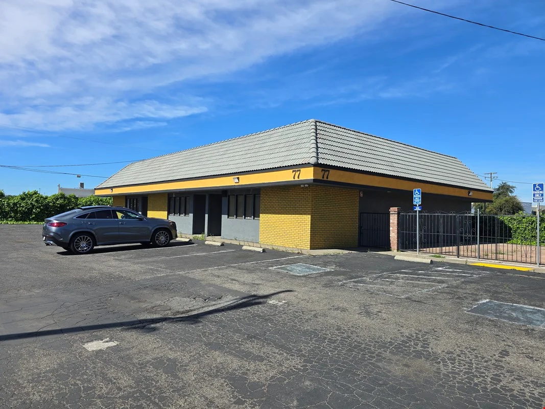 Medical/Dental Office/Clinic — Lease in Stockton, CA, photo 4 of 8