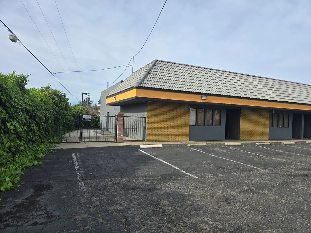 Medical/Dental Office/Clinic — Lease in Stockton, CA, photo 8 of 8