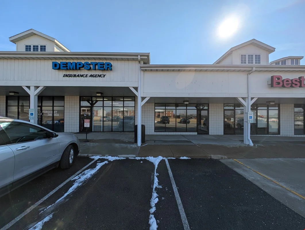 3514 W Willow Knolls — Lease in Peoria, IL, photo 2 of 8