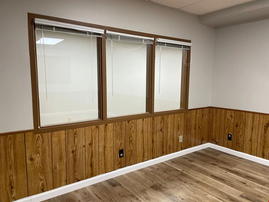 5113 N Executive Dr Suite 105 — Lease in Peoria, IL, photo 4 of 8