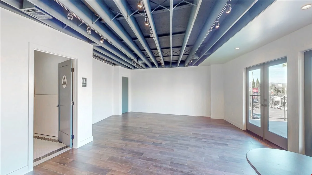 E Grand Ave — Lease in Escondido, CA, photo 3 of 8