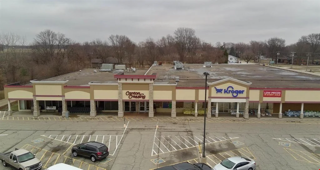 1773 E Chestnut St — Lease in Canton, IL, photo 2 of 8