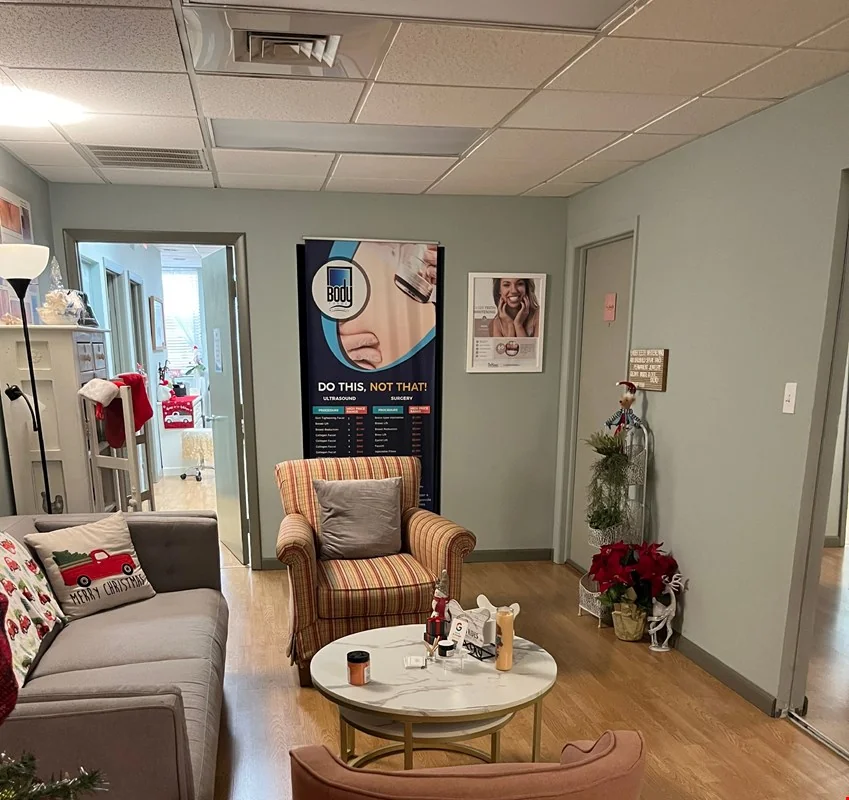 Top Floor Salon/Office Suites — Lease in Fort Myers, FL, photo 6 of 8