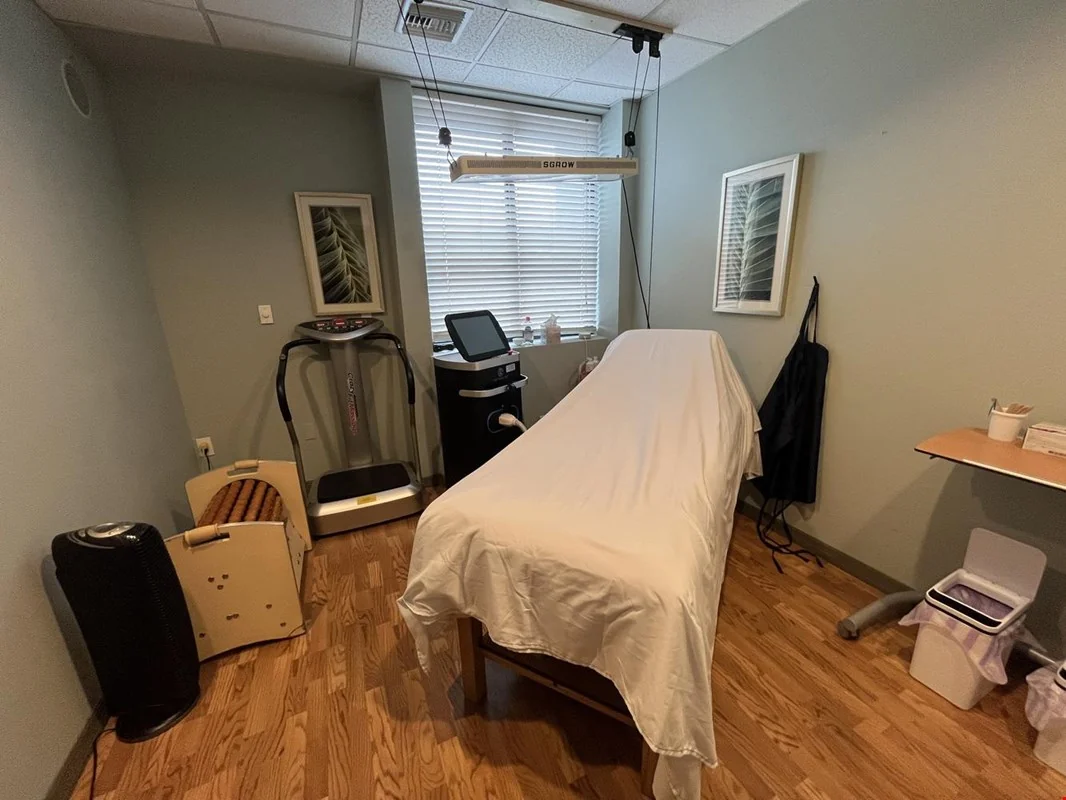 Top Floor Salon/Office Suites — Lease in Fort Myers, FL, photo 5 of 8