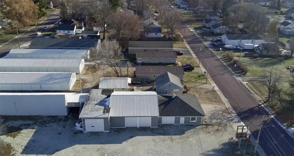 421 E Moneta Ave — Lease in Peoria Heights, IL, photo 8 of 8