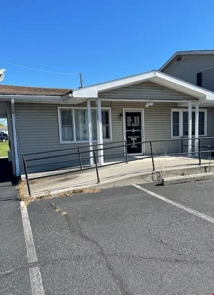 COMMERCIAL SPACE — Lease in Biglerville, PA, photo 1 of 8