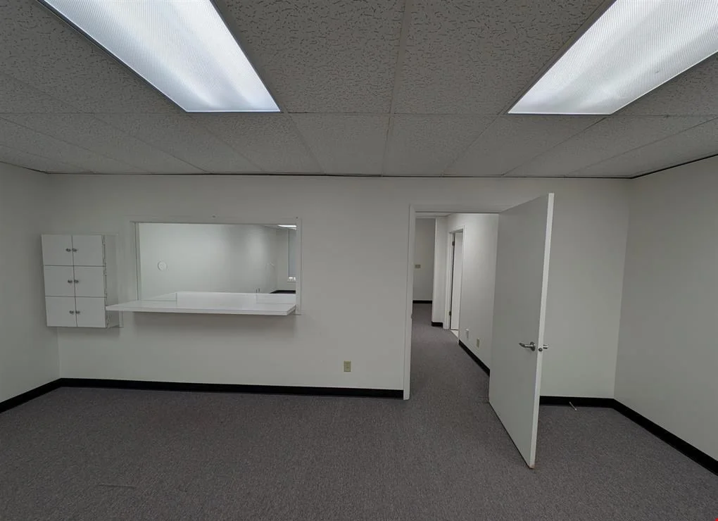 7501 N University St — Lease in Peoria, IL, photo 4 of 8