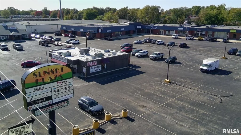 Sunset Plaza — Lease in Pekin, IL, photo 8 of 8