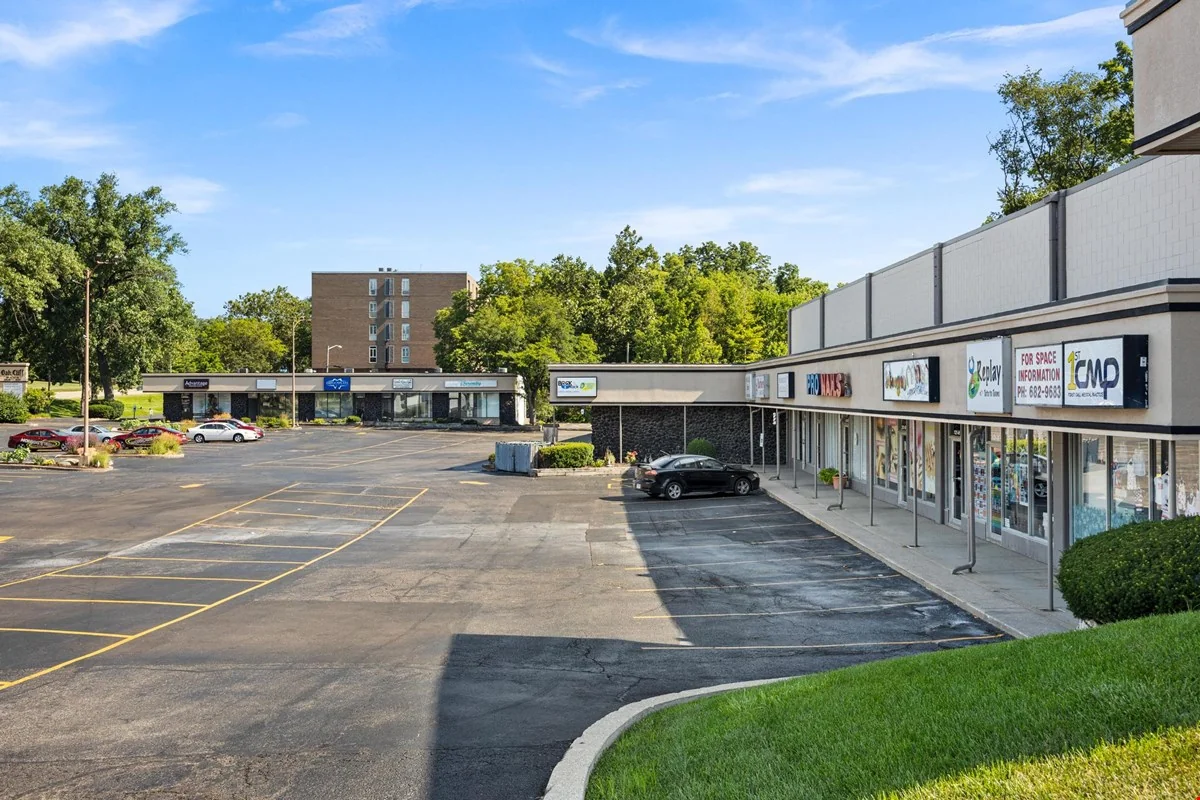 Oak Cliff Park — Lease in Peoria, IL, photo 2 of 8