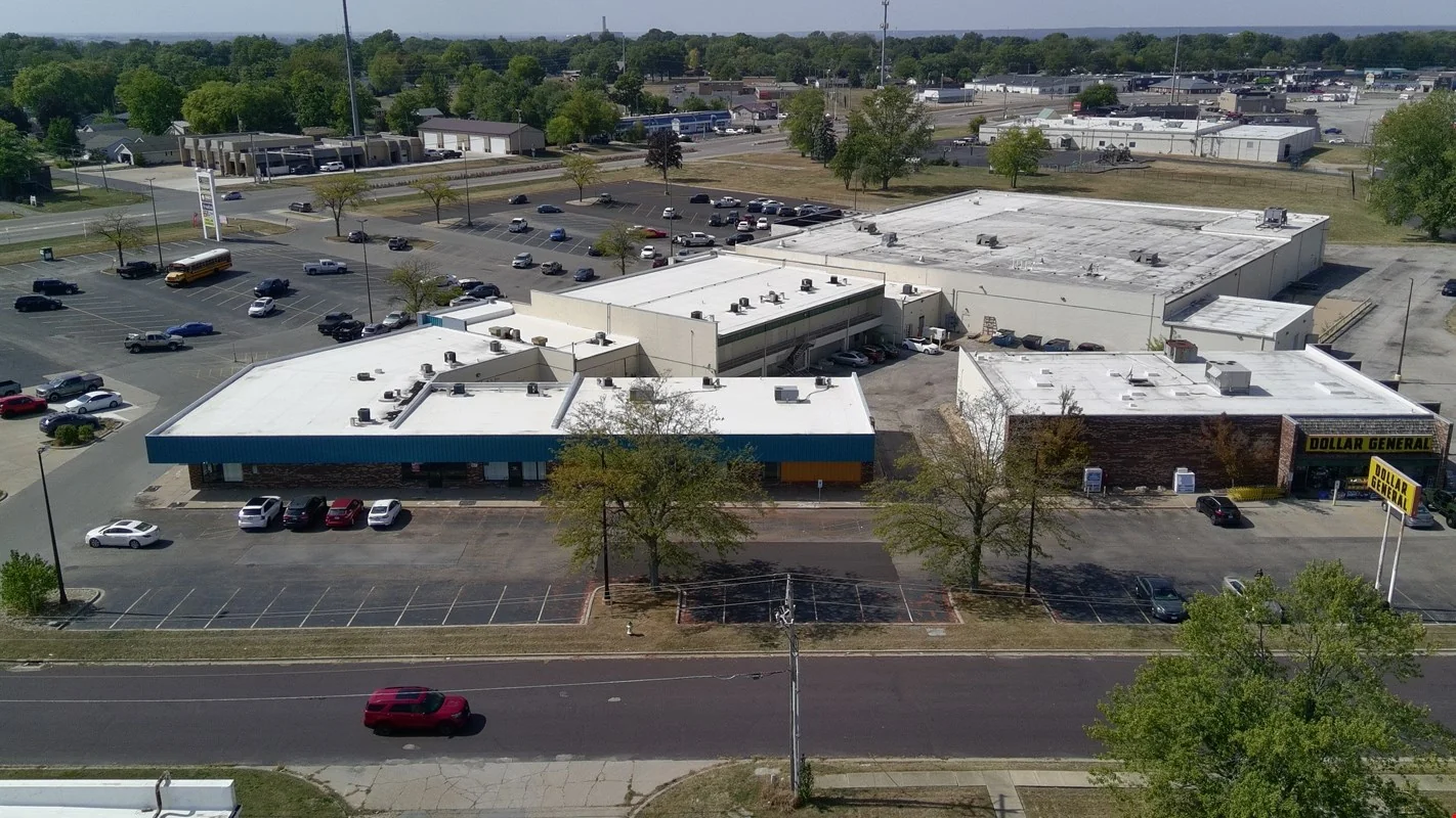 3245 Court St — Lease in Pekin, IL, photo 4 of 8