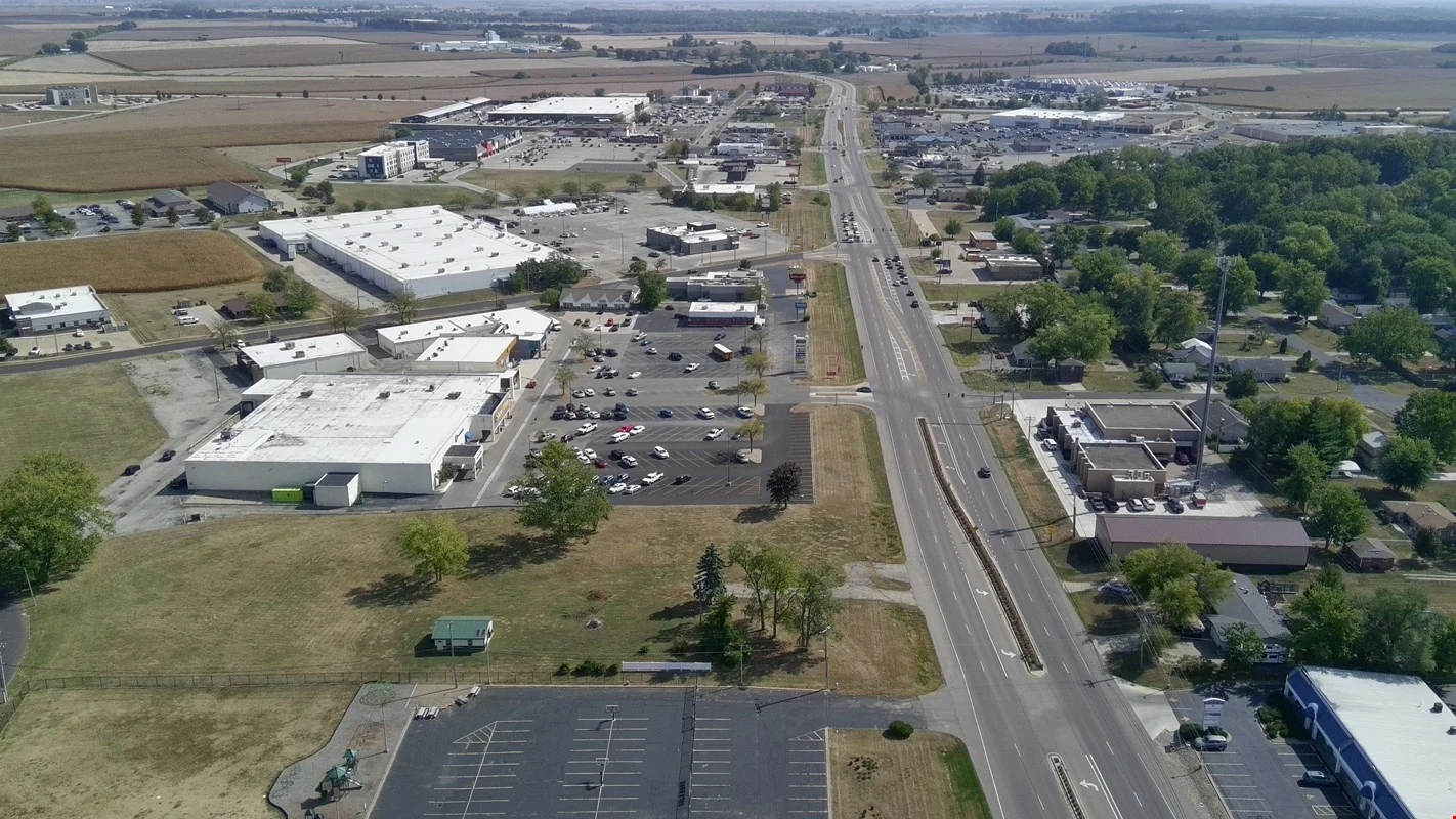 3245 Court St — Lease in Pekin, IL, photo 5 of 8