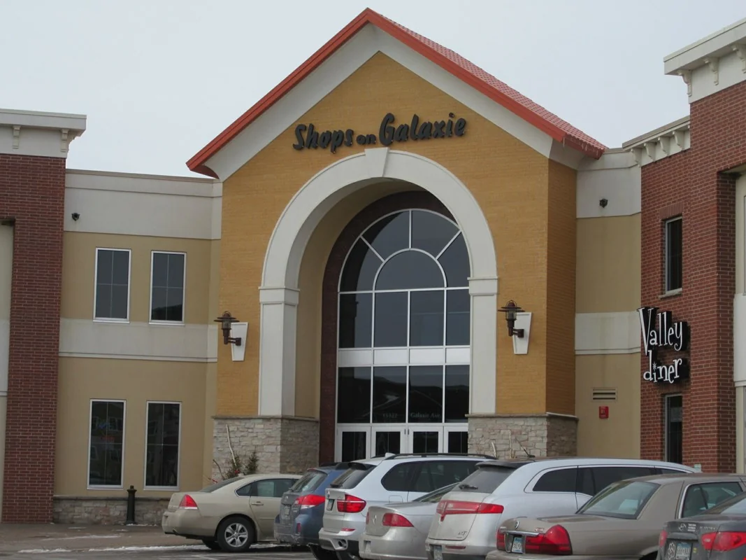 15322 Galaxie Ave Suites — Lease in Apple Valley, MN, photo 1 of 8