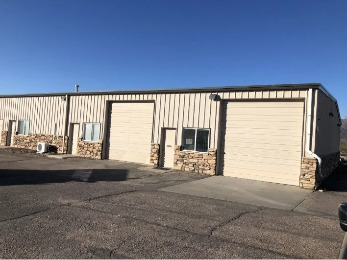 Industrial Distribution Warehouse — Lease in Colorado Springs, CO, photo 4 of 8