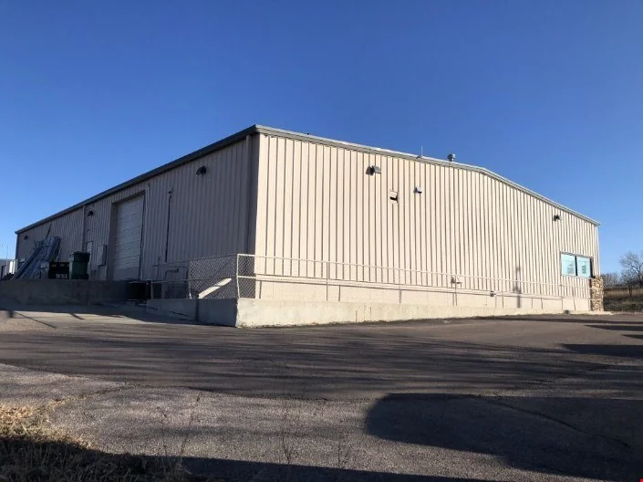 Industrial Distribution Warehouse — Lease in Colorado Springs, CO, photo 7 of 8