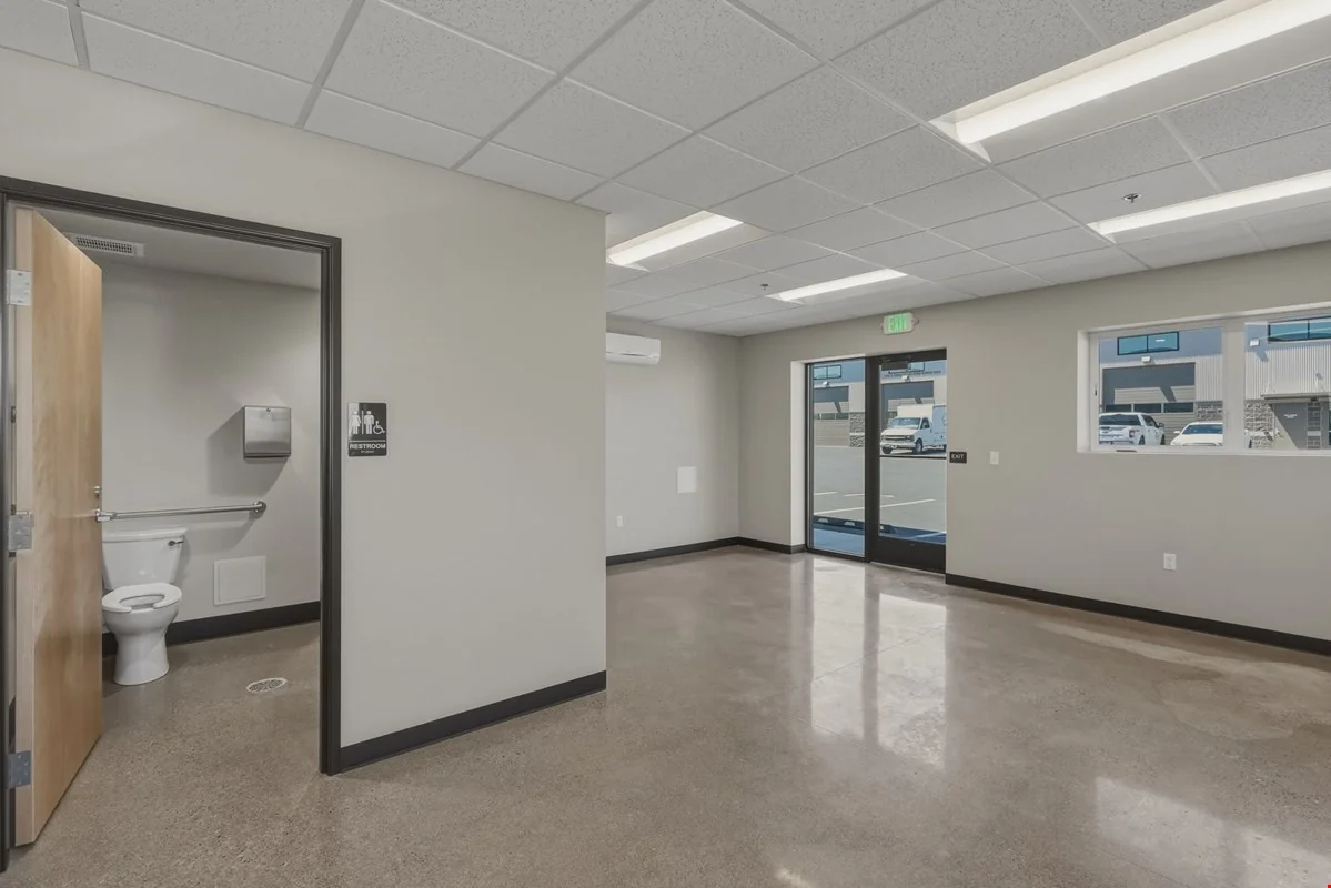 20723 Brinson Blvd — Lease in Bend, OR, photo 8 of 8