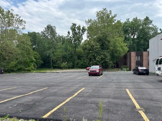3315 Pennsylvania Ave — Lease in Lansing, MI, photo 4 of 7