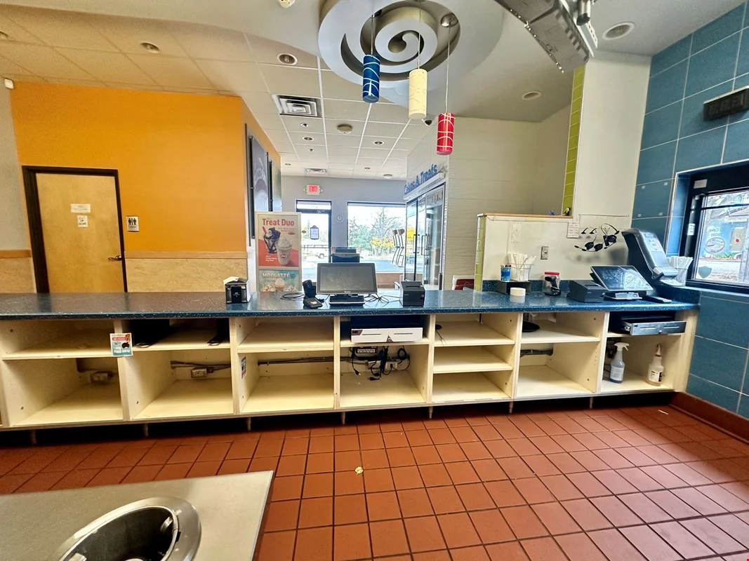 Retail Drive Through on Saginaw Hwy Lansing — Lease in Lansing, MI, photo 4 of 8