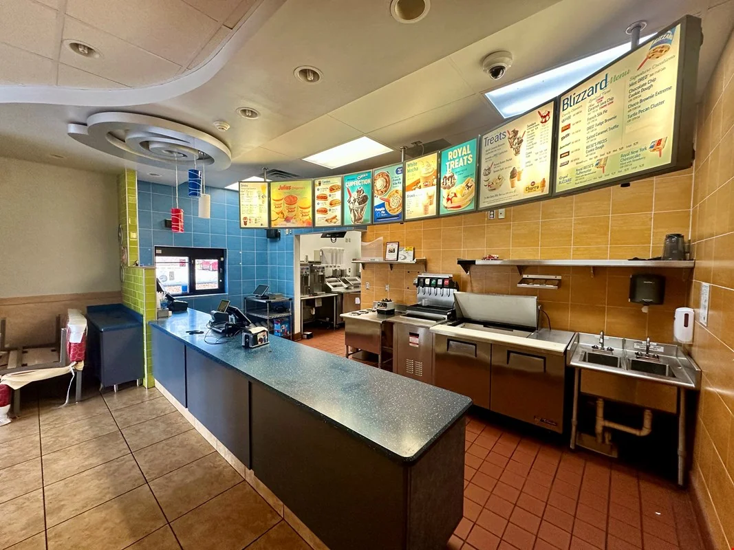 Retail Drive Through on Saginaw Hwy Lansing — Lease in Lansing, MI, photo 3 of 8