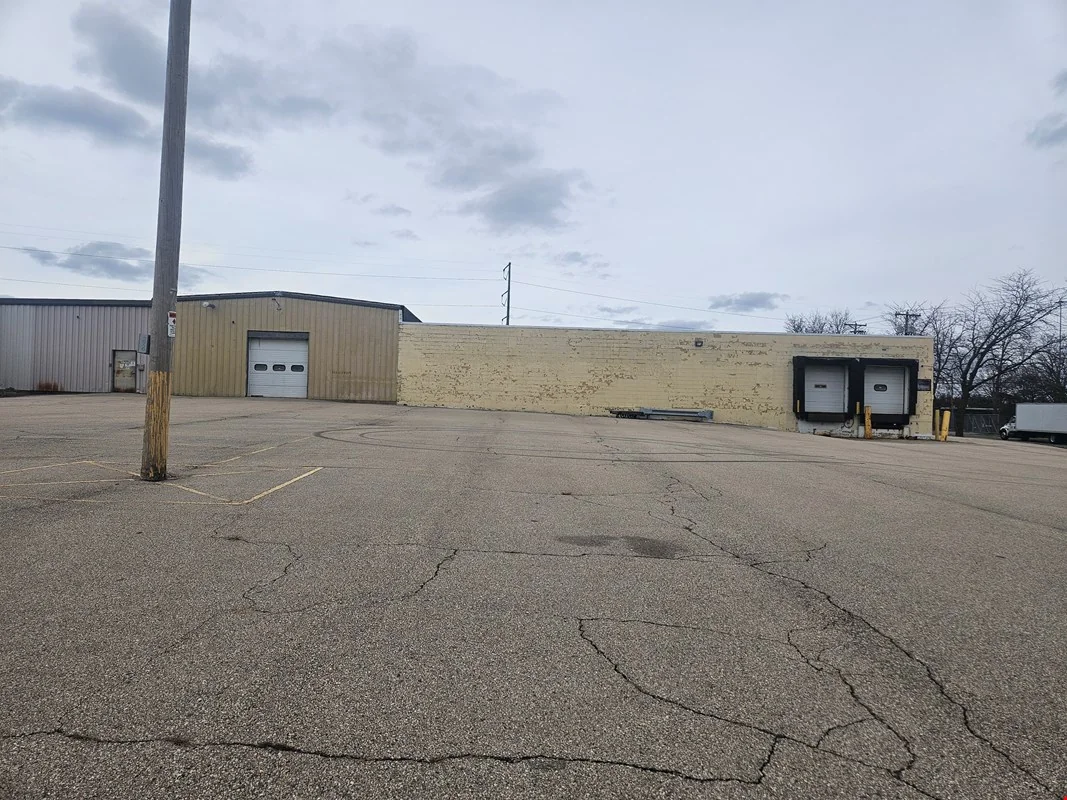 Industrial for Lease - 2814 Perry St — Lease in Madison, WI, photo 6 of 8