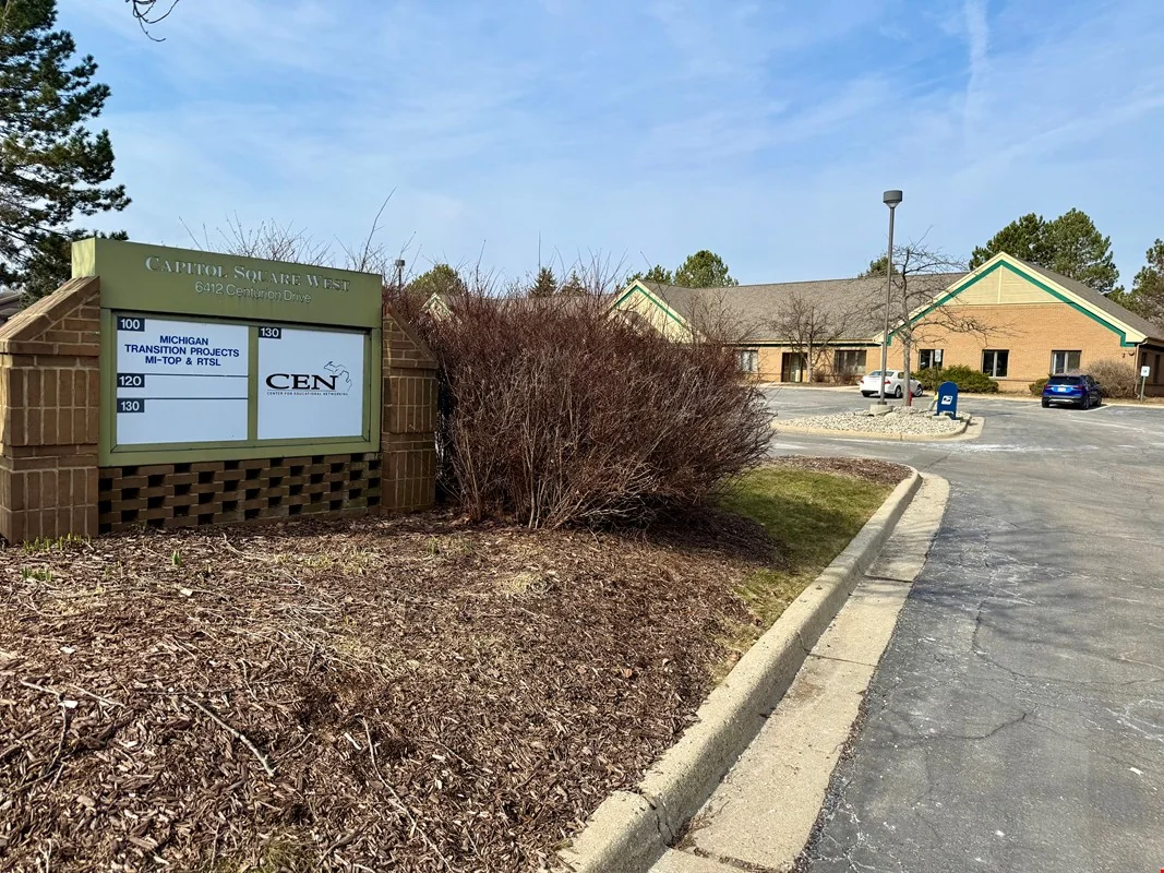 West Lansing Office just off I-496 — Lease in Lansing, MI, photo 8 of 8