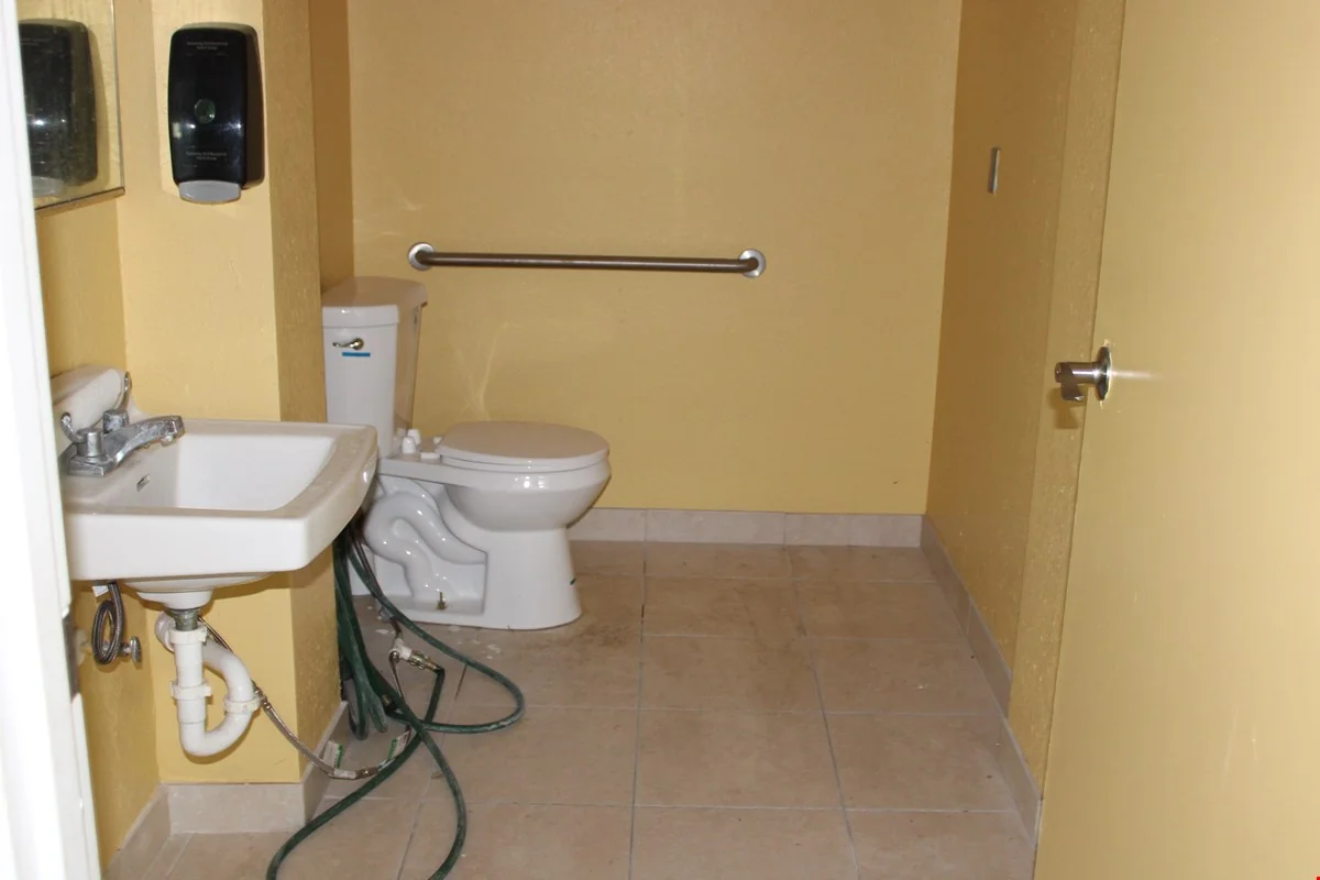 2180 N. Hercules Avenue — Lease in Clearwater, FL, photo 4 of 8