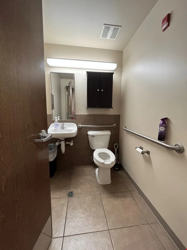 420 N Main Street - 4th Floor — Lease in East Peoria, IL, photo 1 of 8