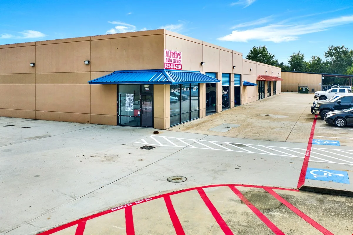 1599 Hicks Street, Tomball TX 77375 — Lease in Tomball, TX, photo 2 of 8