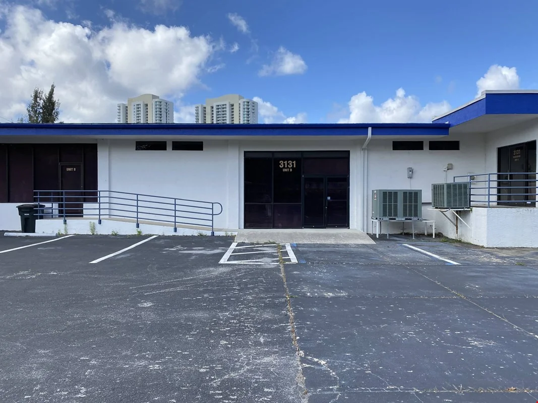 Great Live/Work Opportunity in Downtown Fort Myers — Lease in Fort Myers, FL, photo 8 of 8