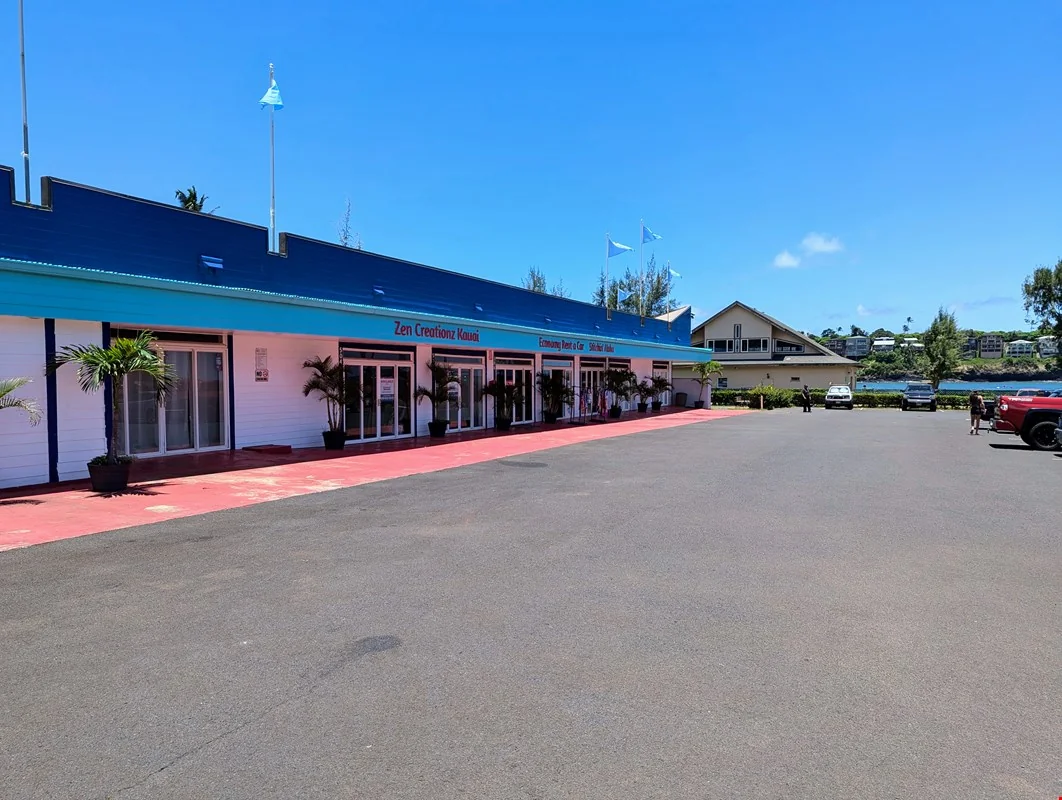 Aina Hou Shopping Center — Lease in Lihue, HI, photo 2 of 8
