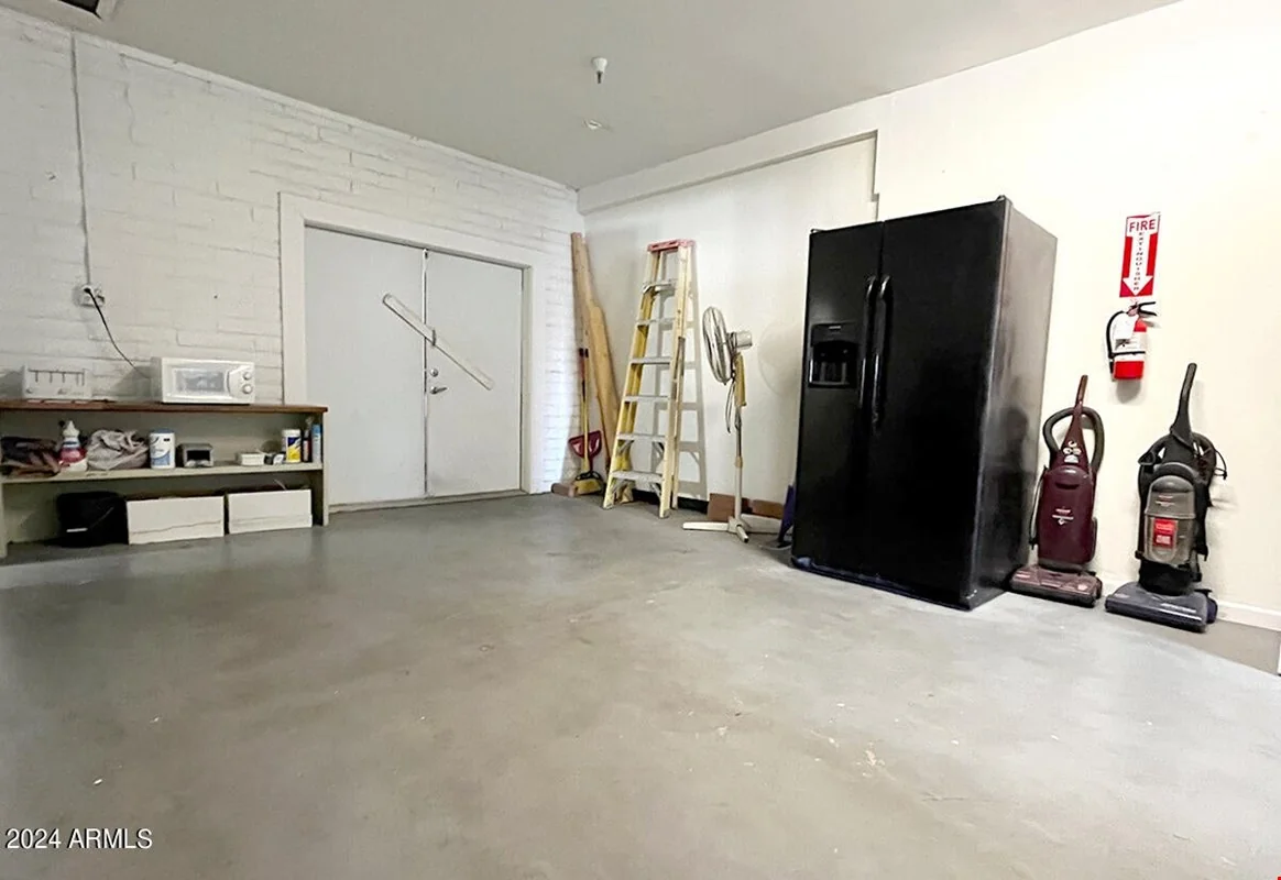 9501 W Peoria Ave Lease — Lease in Peoria, AZ, photo 3 of 8
