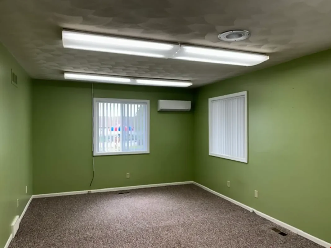 Premium Office Suites for Lease - Grand River &… — Lease in Lansing, MI, photo 4 of 8