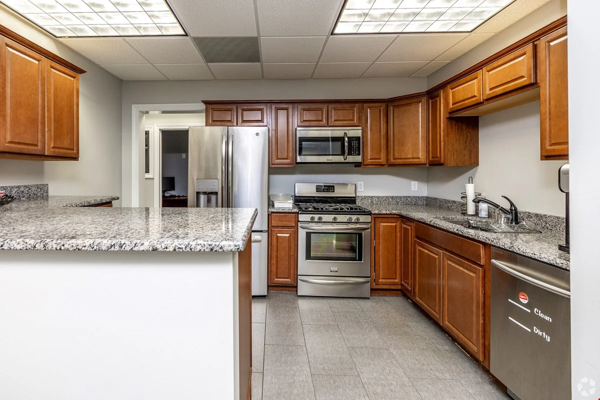 3709 N Harrison Street — Lease in Davenport, IA, photo 4 of 8