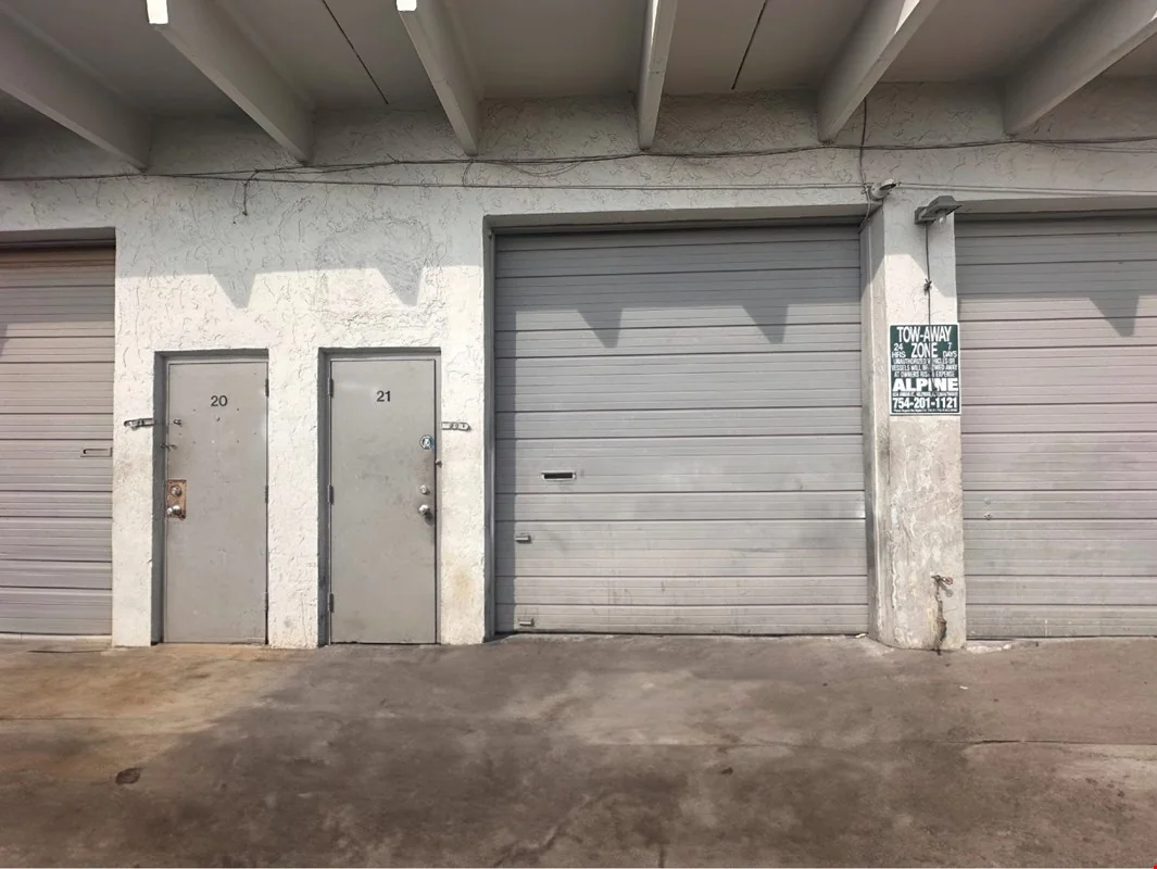 5801-5807 Dawson St. — Lease in Hollywood, FL, photo 2 of 4
