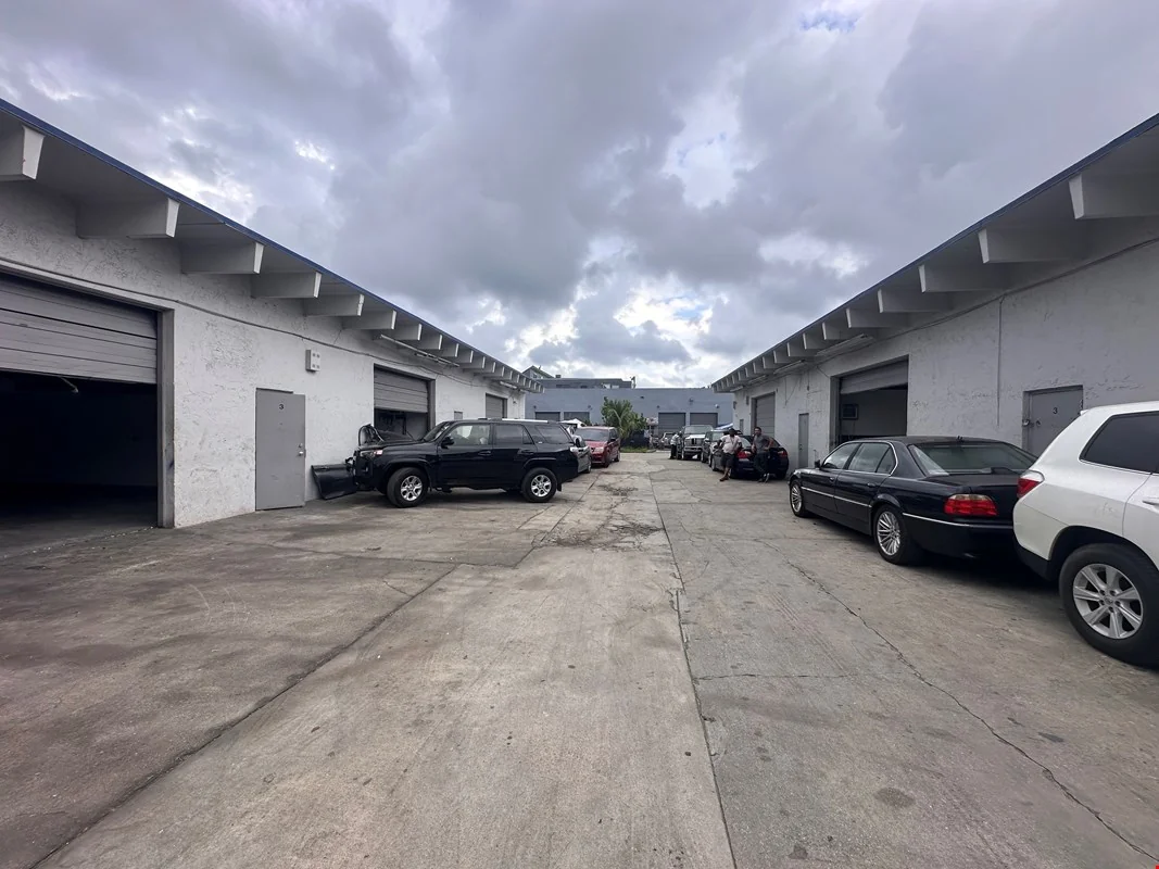 5660-5716 Rodman St. — Lease in Hollywood, FL, photo 2 of 7