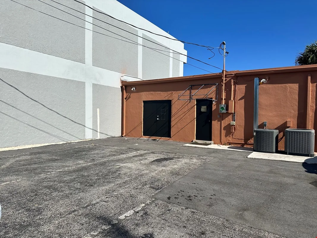 4614 Hollywood Blvd. — Lease in Hollywood, FL, photo 7 of 8