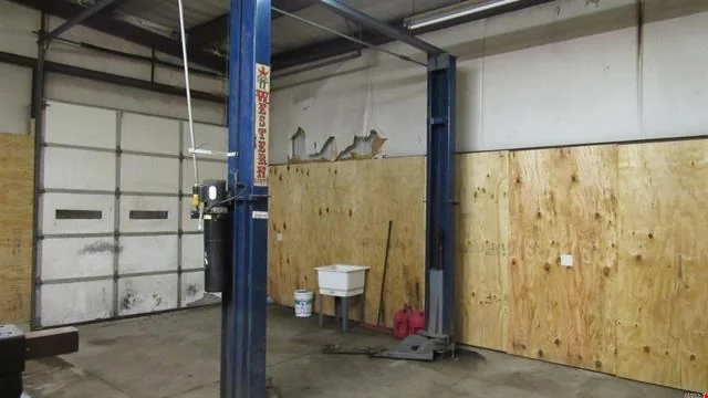 Used Car Lot with Garage — Lease in Jacksonville, AR, photo 5 of 8