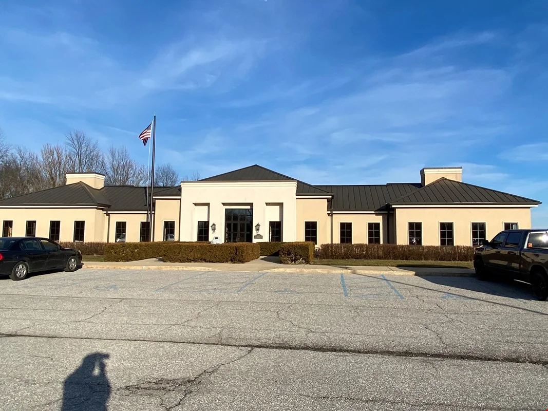 2 Professional Office Spaces For Lease — Lease in Valparaiso, IN, photo 6 of 8