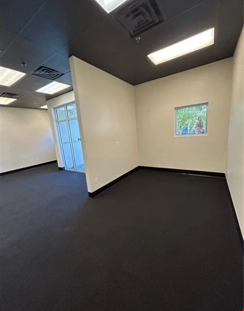 Show Stopping Showroom (no warehouse) — Lease in Stuart, FL, photo 8 of 8
