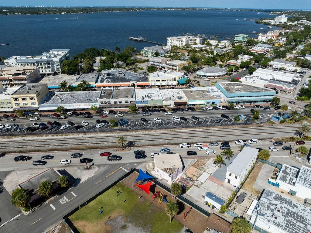 DOWNTOWN STUART OPPORTUNITY — Lease in Stuart, FL, photo 7 of 8