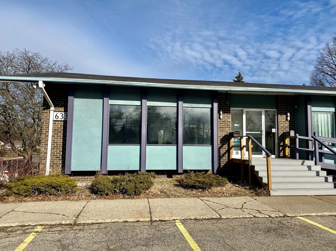 International Center — Lease in Lansing, MI, photo 1 of 8