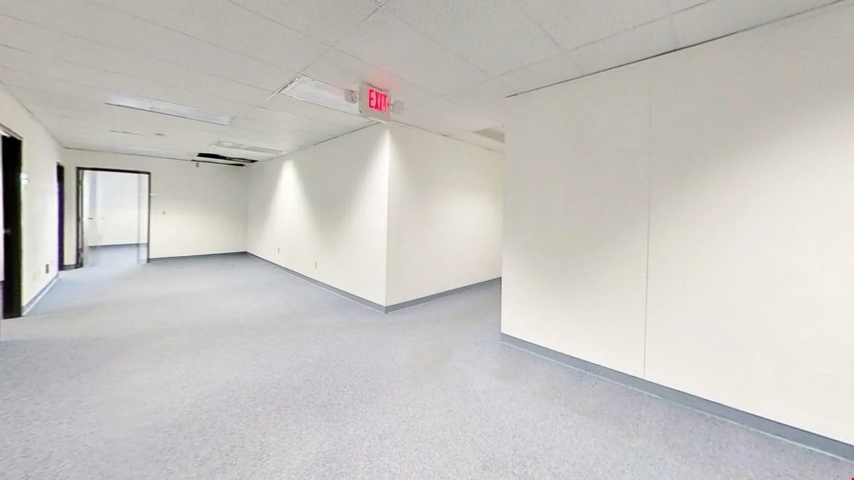 I-96 Business Corridor Office Space — Lease in Lansing, MI, photo 5 of 8