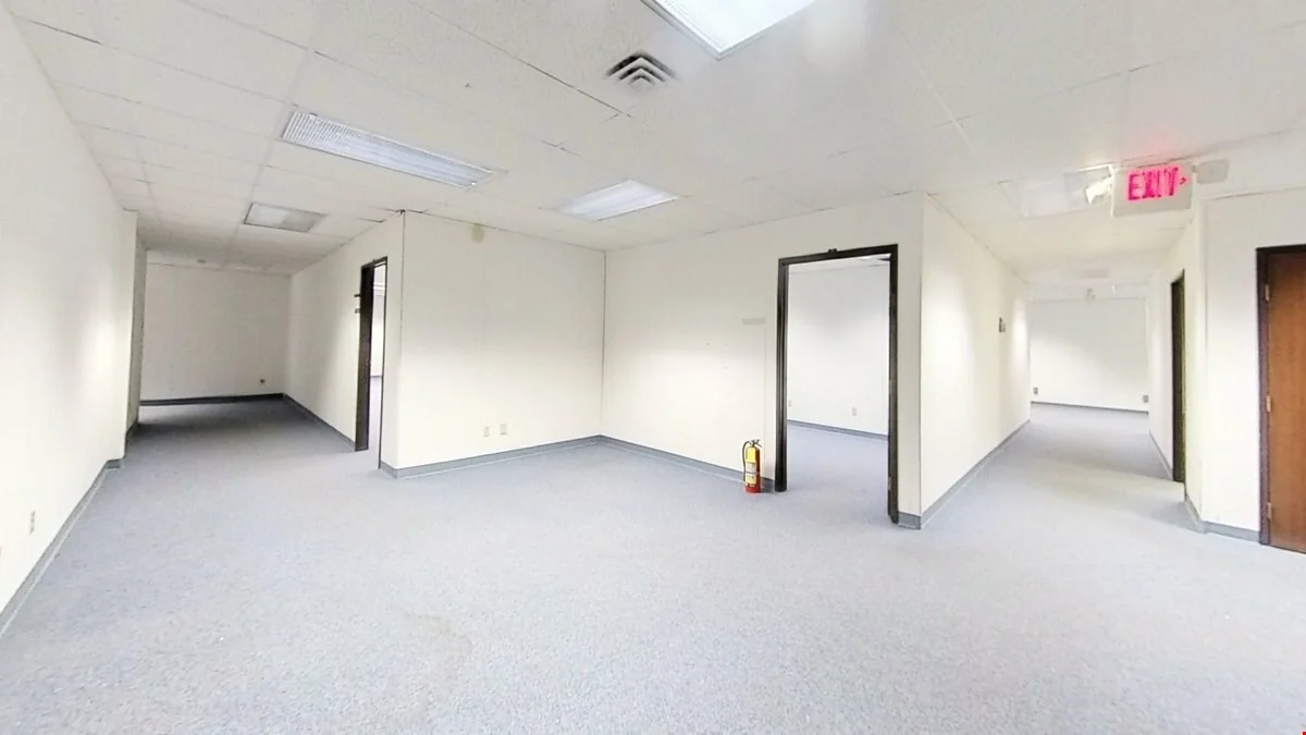 I-96 Business Corridor Office Space — Lease in Lansing, MI, photo 8 of 8