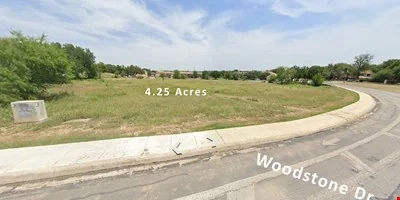 4927 Woodstone — Sale in San Antonio, TX, photo 2 of 7