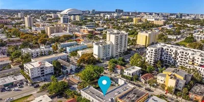 12 Unit Apartment Building — Sale in Miami, FL, photo 3 of 8