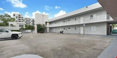 12 Unit Apartment Building — Sale in Miami, FL, photo 4 of 8