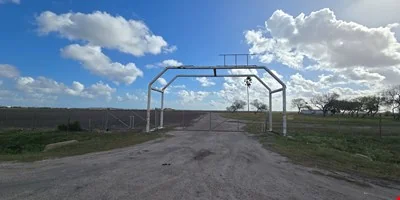 LARGE LAND TRACT FOR DEVELOPMENT — Sale in Corpus Christi, TX, photo 1 of 7