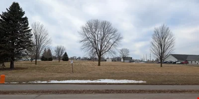 890 Kingsway Dr — Sale in Le Sueur, MN, photo 1 of 4