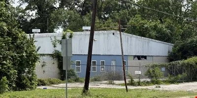 1922 W MAIN ST BAYTOWN TX- 6,250sf Flex Bldg, 0.88 Acre — Sale in Baytown, TX, photo 5 of 8