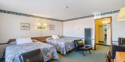 Robin Hood Motel — Sale in Raton, NM, photo 5 of 8